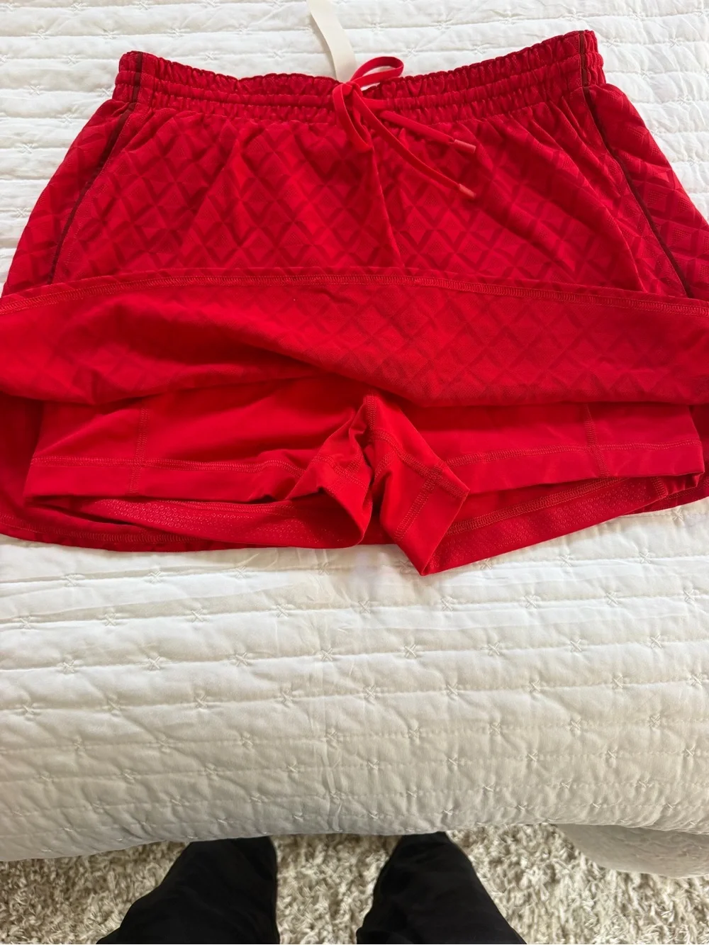 lululemon athletica Women's texture mesh Red tennis skirt